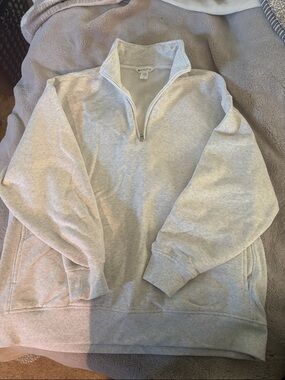 Athleta Women’s Light Gray Quarter-Zip Pullover Sweater